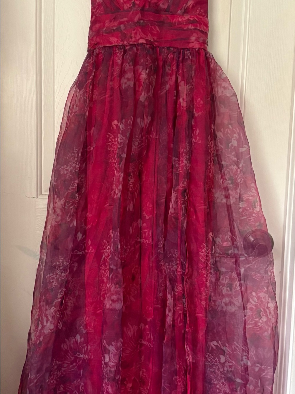Lulus Romance That Wows Magenta Floral Print Organza Maxi Dress
NWT